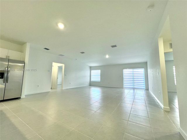 17376 SW 285th St 1, Homestead, FL 33030