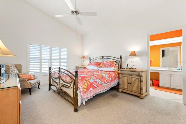 732 BRIGHTSIDE CRESCENT DRIVE 17, Venice, FL 34293