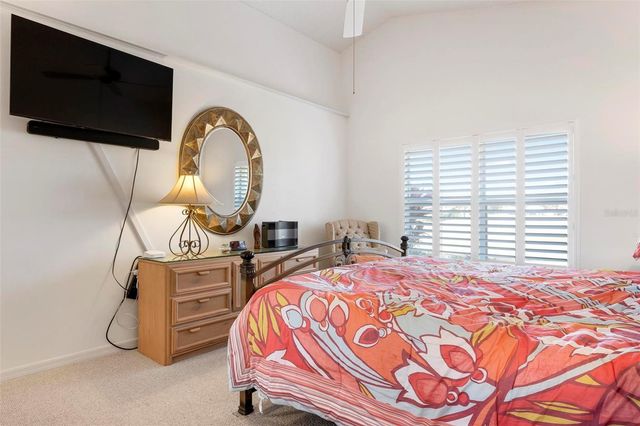 732 BRIGHTSIDE CRESCENT DRIVE 17, Venice, FL 34293