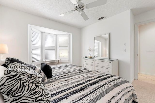 732 BRIGHTSIDE CRESCENT DRIVE 17, Venice, FL 34293