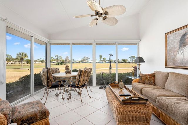 732 BRIGHTSIDE CRESCENT DRIVE 17, Venice, FL 34293