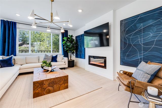 32189 Pacific Avenue SE, Black Diamond, WA 98010