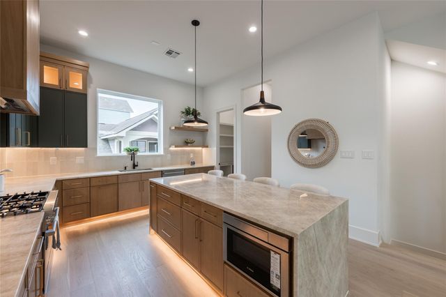 2013 Sheldon Street B, Houston, TX 77008