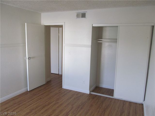 3518 Villa Knolls North Drive, Las Vegas, NV 89120