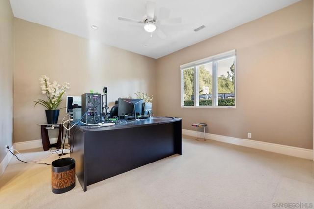 18050 Rancho La Cima Corte, Rancho Santa Fe, CA 92067