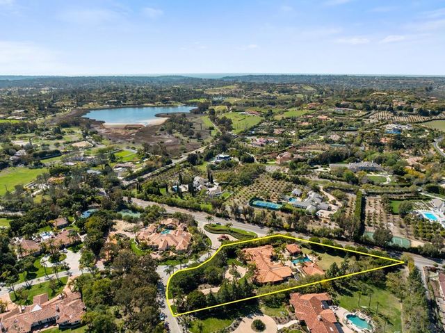 18050 Rancho La Cima Corte, Rancho Santa Fe, CA 92067