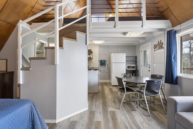 353 Deep Water Circle, Reeds Spring, MO 65737