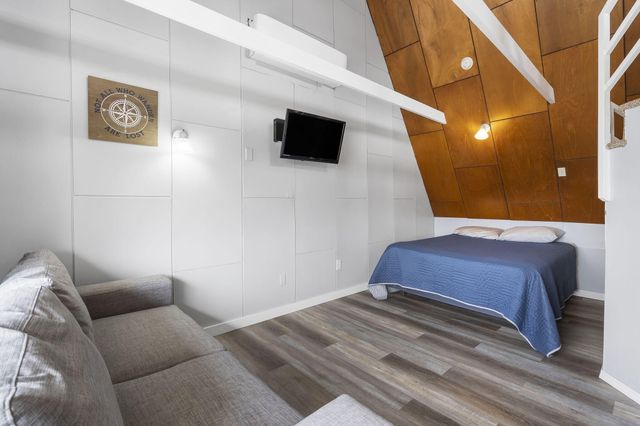 353 Deep Water Circle, Reeds Spring, MO 65737