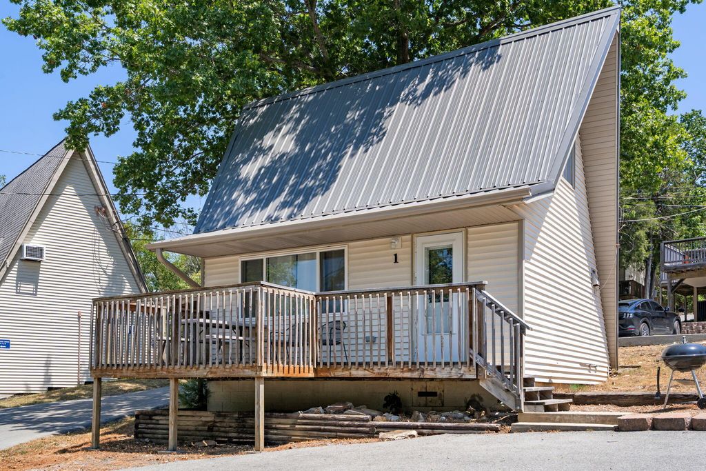 353 Deep Water Circle, Reeds Spring, MO 65737