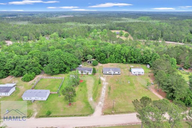 287 Cathy Road NE, Ludowici, GA 31316