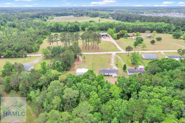 287 Cathy Road NE, Ludowici, GA 31316
