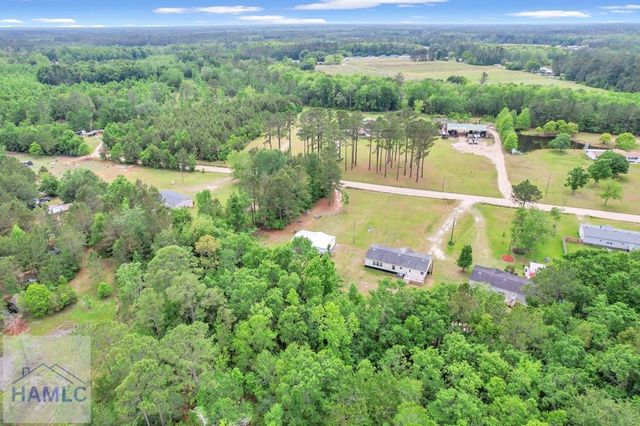 287 Cathy Road NE, Ludowici, GA 31316