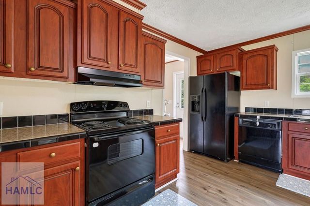 287 Cathy Road NE, Ludowici, GA 31316