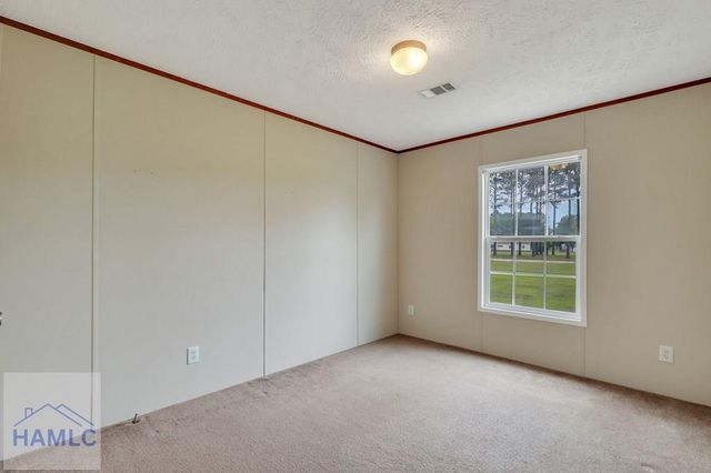 287 Cathy Road NE, Ludowici, GA 31316