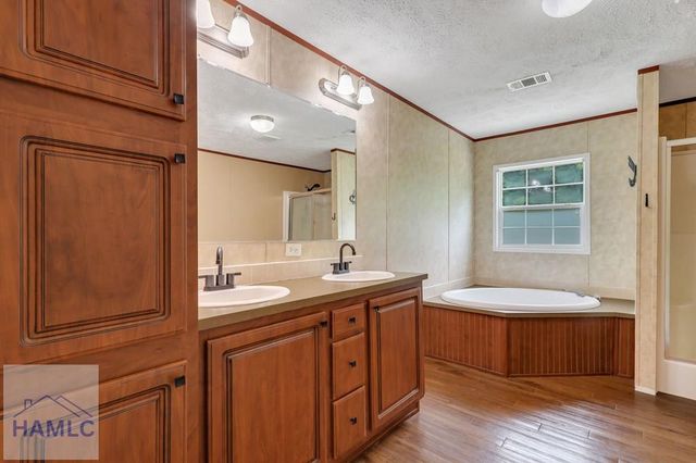 287 Cathy Road NE, Ludowici, GA 31316