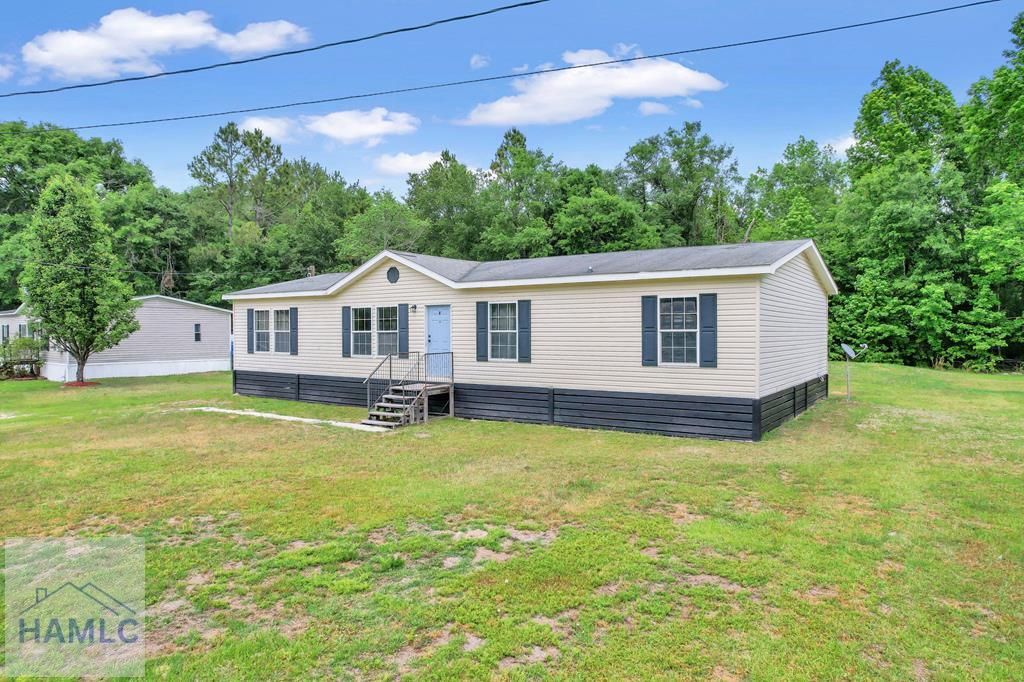 287 Cathy Road NE, Ludowici, GA 31316
