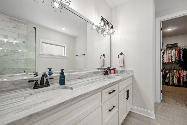 7405 APPLING MIST DR, Cordova, TN 38016