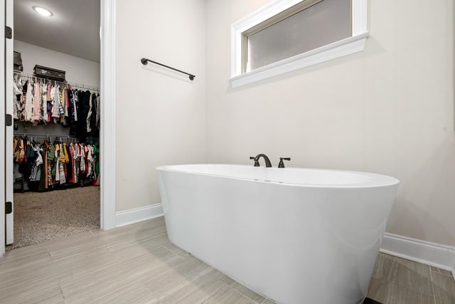 7405 APPLING MIST DR, Cordova, TN 38016