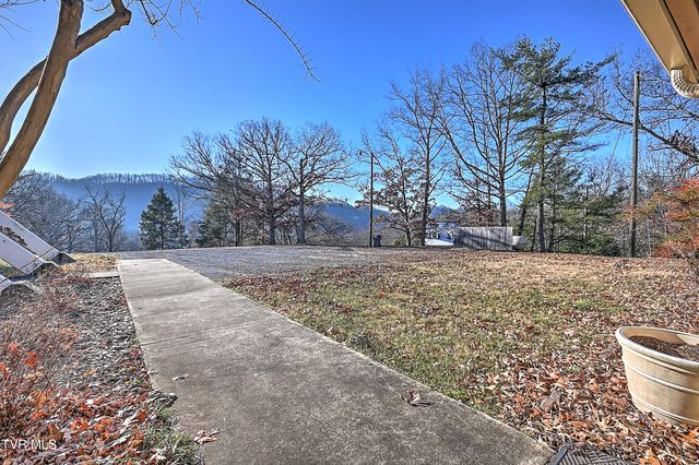 607 Greenfield Place, Bristol, TN 37620