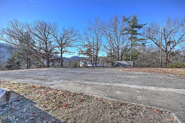 607 Greenfield Place, Bristol, TN 37620