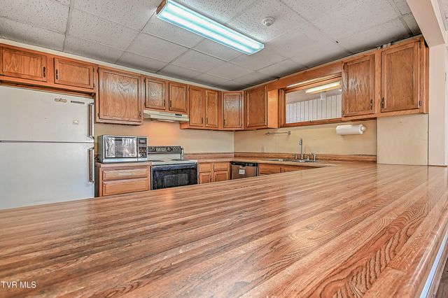 607 Greenfield Place, Bristol, TN 37620