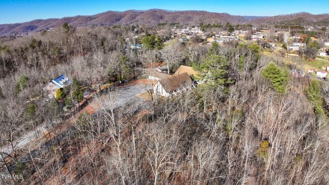 607 Greenfield Place, Bristol, TN 37620