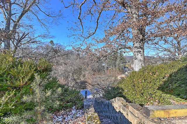 607 Greenfield Place, Bristol, TN 37620
