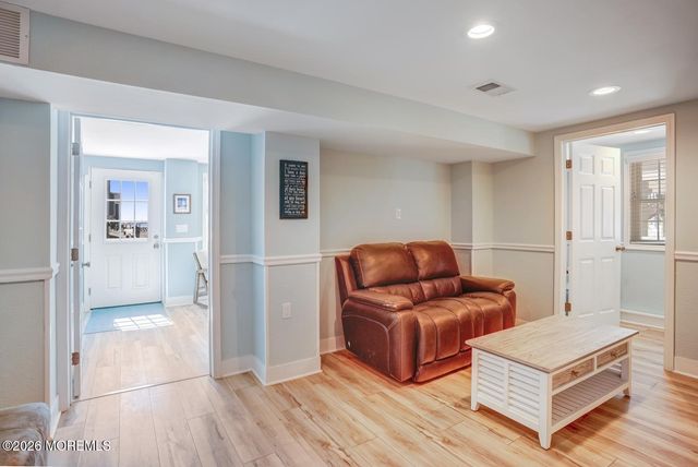 20 Carroll Avenue, Tuckerton, NJ 08087