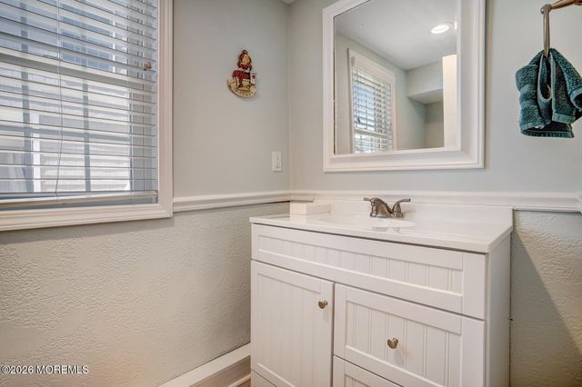 20 Carroll Avenue, Tuckerton, NJ 08087