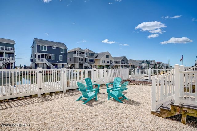 20 Carroll Avenue, Tuckerton, NJ 08087