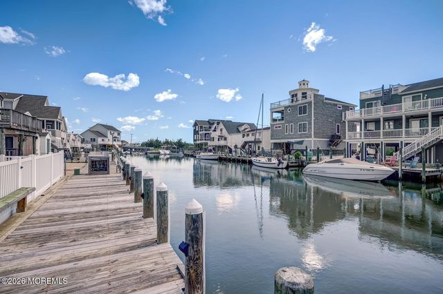 20 Carroll Avenue, Tuckerton, NJ 08087