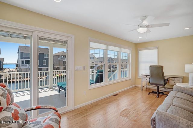 20 Carroll Avenue, Tuckerton, NJ 08087