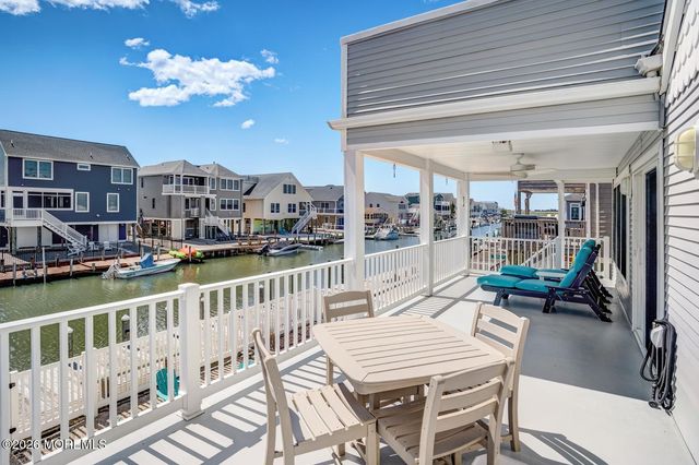 20 Carroll Avenue, Tuckerton, NJ 08087