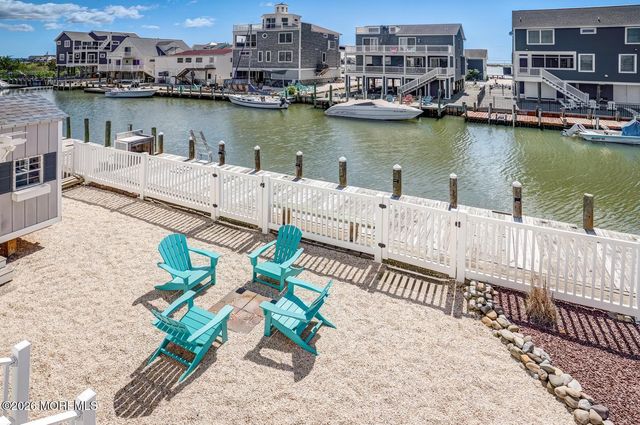 20 Carroll Avenue, Tuckerton, NJ 08087