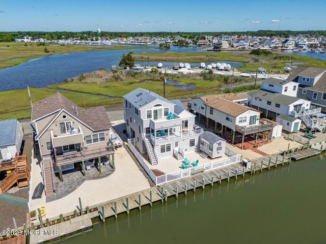 20 Carroll Avenue, Tuckerton, NJ 08087