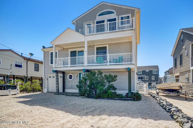 20 Carroll Avenue, Tuckerton, NJ 08087