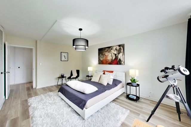 4250 N Marine Drive 1330, Chicago, IL 60613