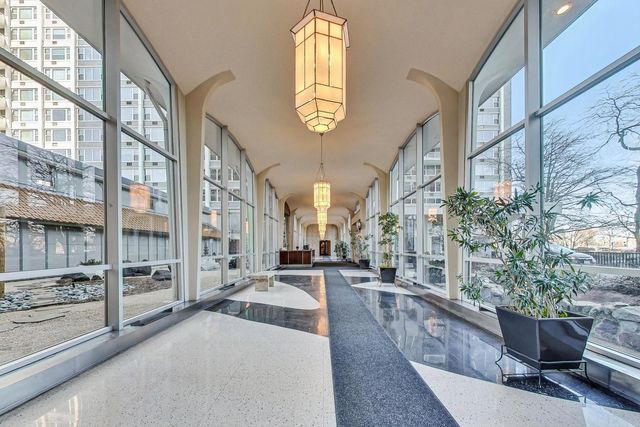 4250 N Marine Drive 1330, Chicago, IL 60613