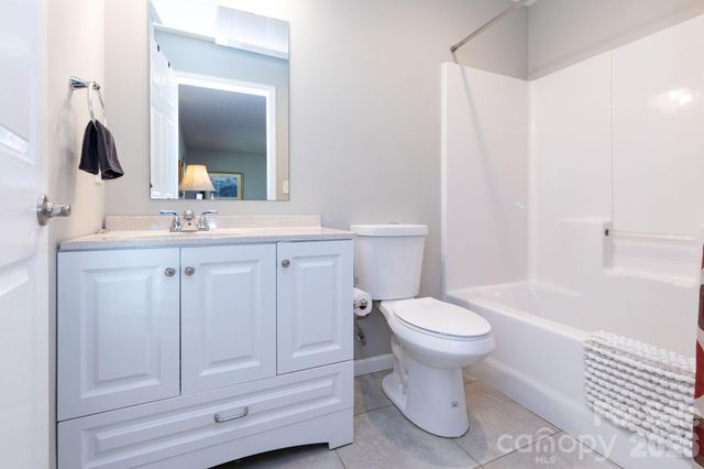 210 State Street, Asheville, NC 28806