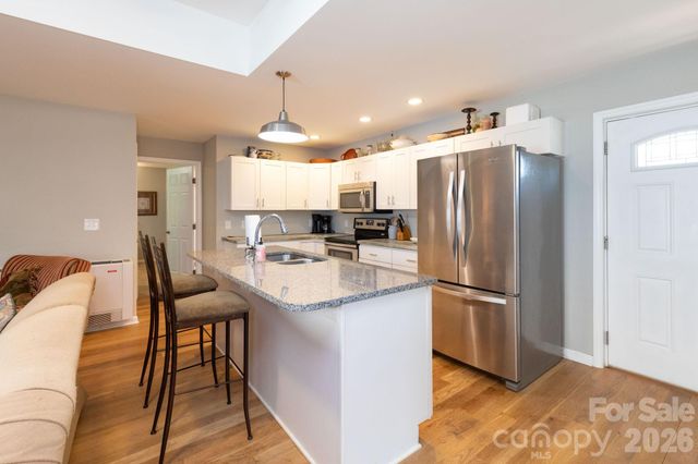 210 State Street, Asheville, NC 28806