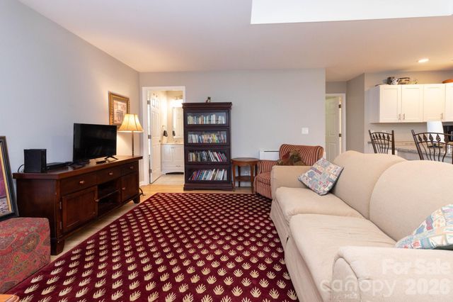 210 State Street, Asheville, NC 28806