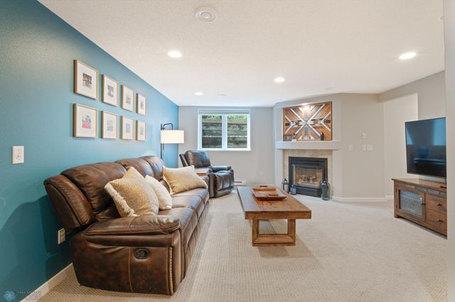 1909 E Rose Creek Parkway S, Fargo, ND 58104
