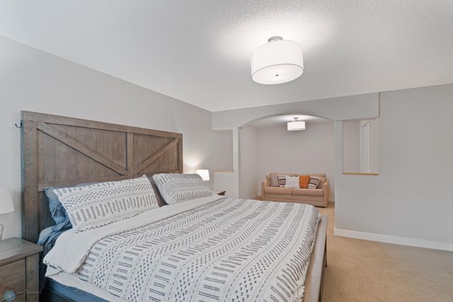 1909 E Rose Creek Parkway S, Fargo, ND 58104