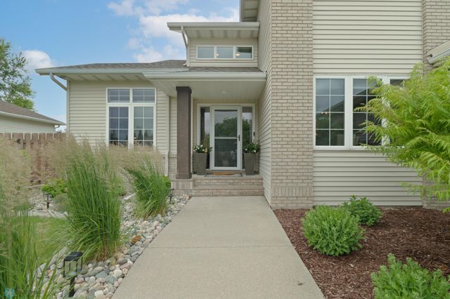 1909 E Rose Creek Parkway S, Fargo, ND 58104