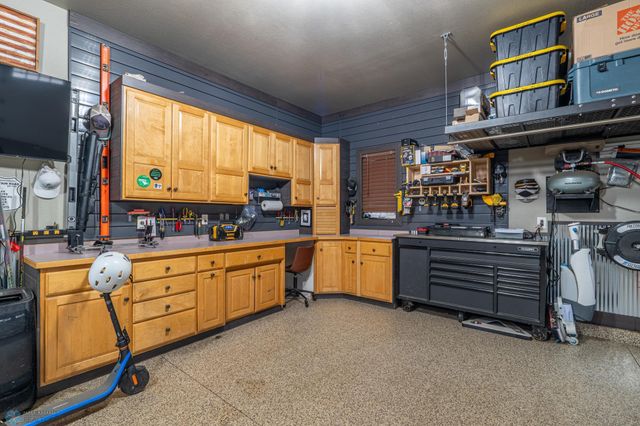1909 E Rose Creek Parkway S, Fargo, ND 58104