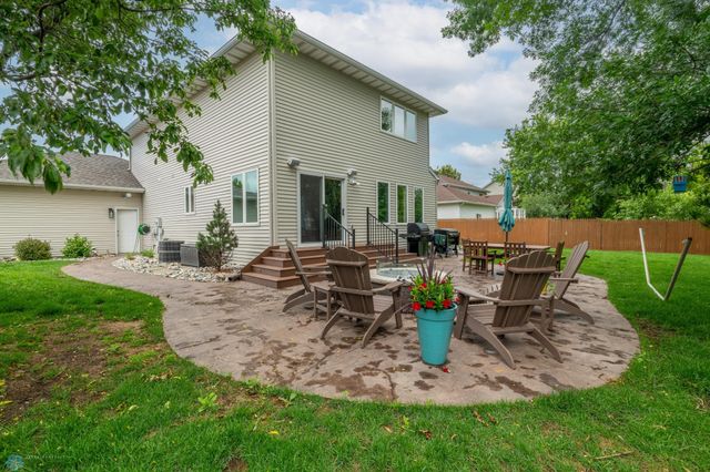 1909 E Rose Creek Parkway S, Fargo, ND 58104