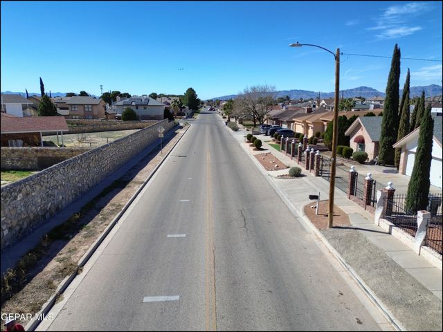 11429 Pratt Avenue, El Paso, TX 79936