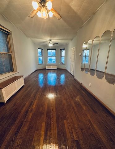 743 E 69th Place, Chicago, IL 60637