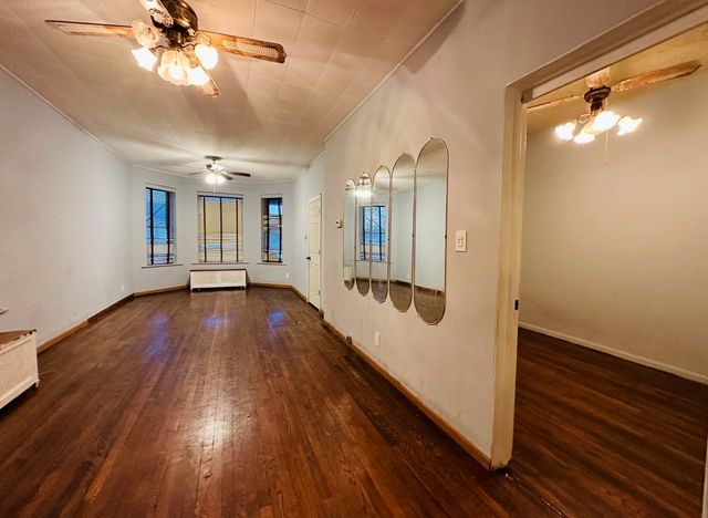 743 E 69th Place, Chicago, IL 60637