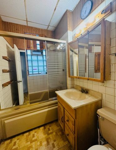 743 E 69th Place, Chicago, IL 60637